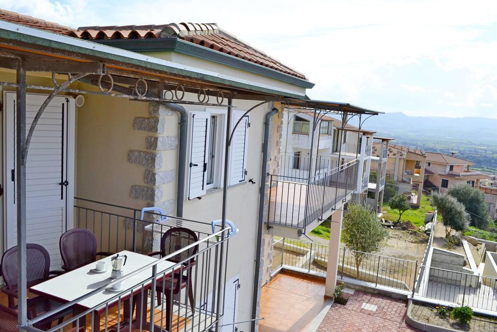 Gf Apartments Li Seddi باديسي المظهر الخارجي الصورة