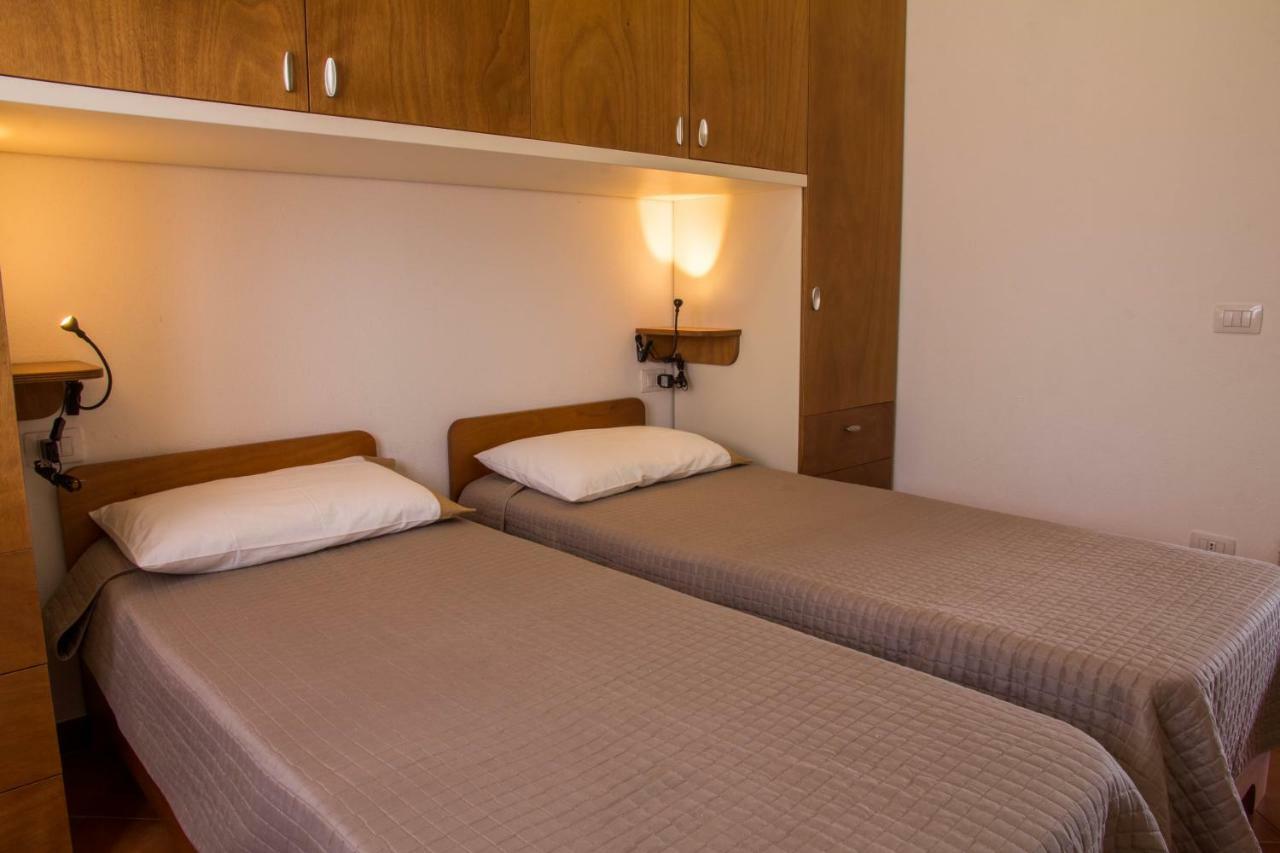 Gf Apartments Li Seddi باديسي المظهر الخارجي الصورة
